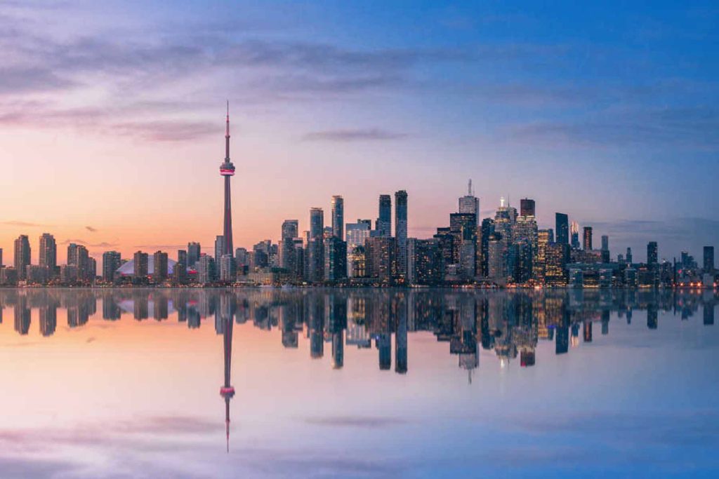 Hoe ik Goedkope Vliegtickets naar Toronto Vind